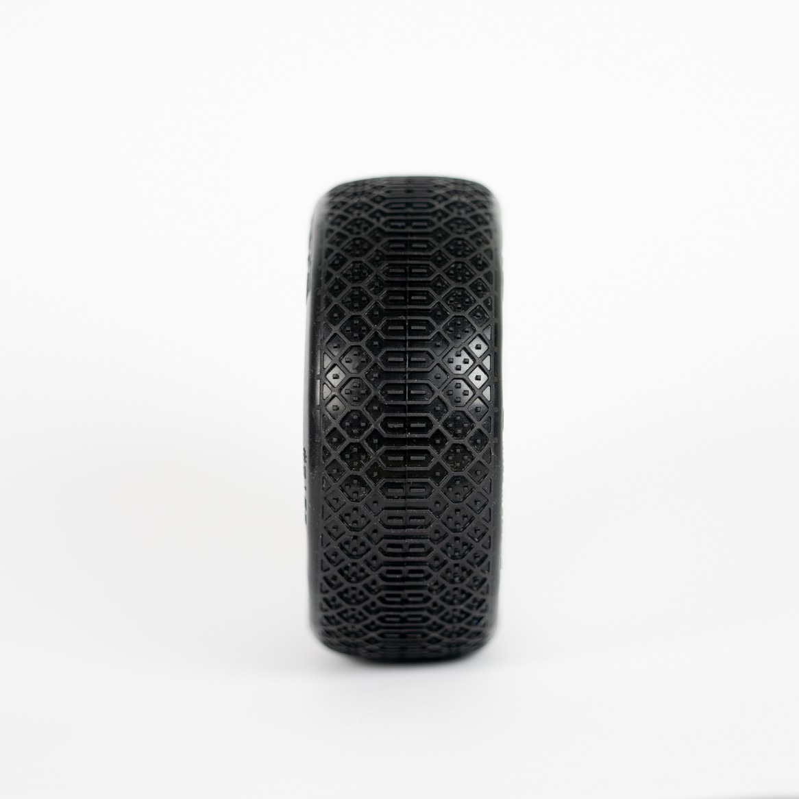 1:8 BUGGY CHESTE MEDIUM 4PCS RUBBER BULK B1COMPOUN