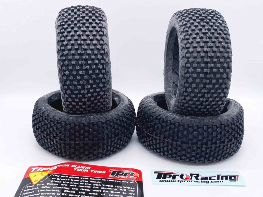 Pneus 1/8TT – MegaBlock – Violeta = c3 = sintética soft (4) Pneus